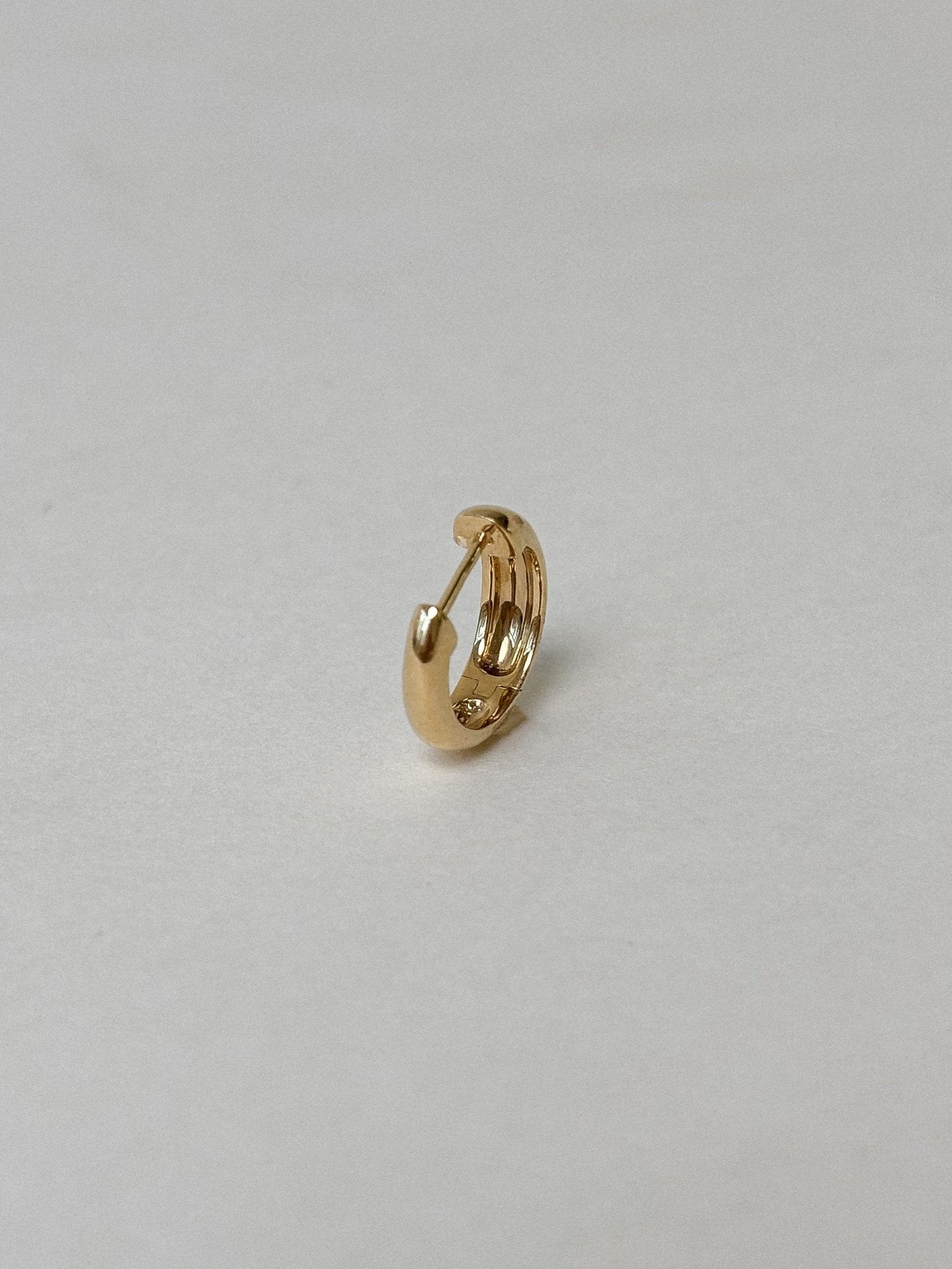 Ana Gold Huggie - SIA Jewelry