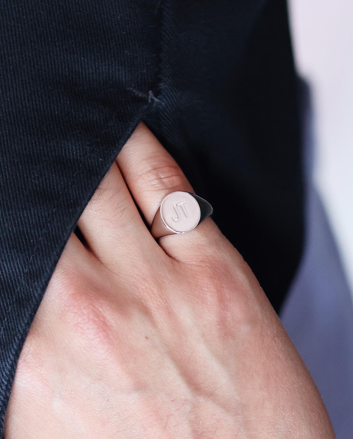 Mona Signet Ring - SIA Jewelry